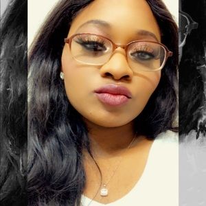 Meet your Posher, Marissa